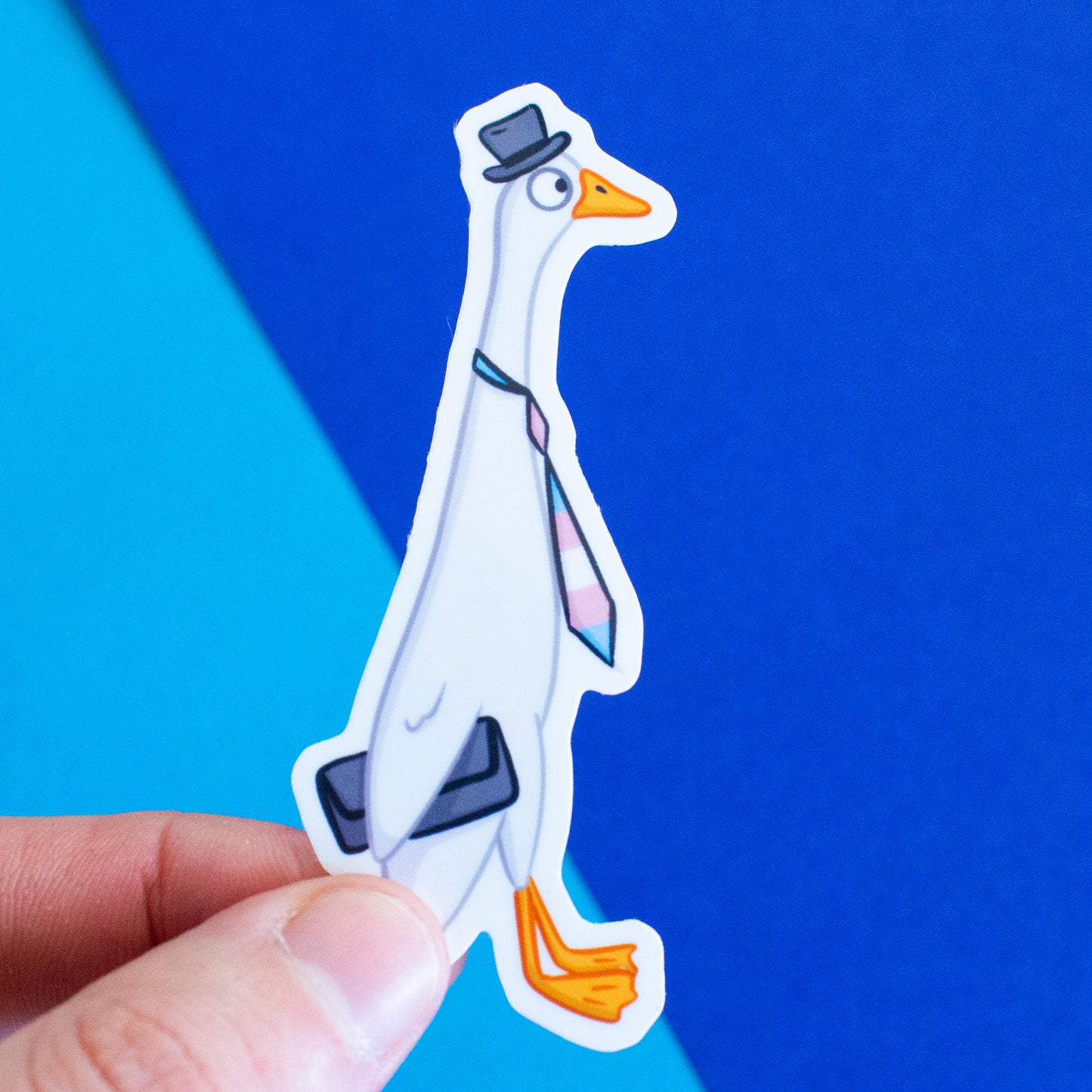 Laufgans mit Pride-Krawatte Sticker