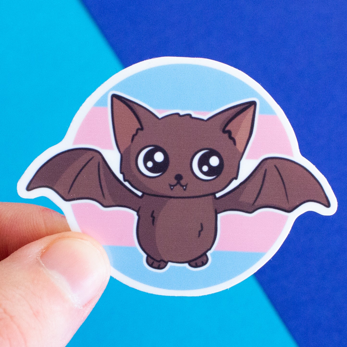 Fledermaus mit runder Pride-Flagge Sticker